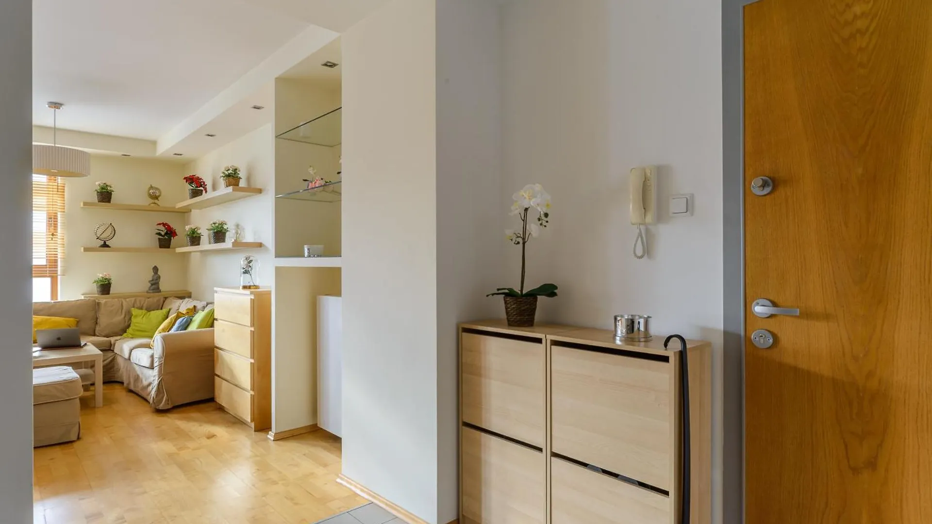 Lumina Luxury 3-Rooms Apart In Varsovie 0*,  Pologne